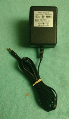 NEW Hon-Kwang D9500 9V DC 500mA Plug In Class 2 Transformer AC Power Supply Adapter